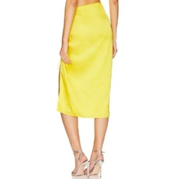 REVOLVE X superdown Kristie Ruched Midi Skirt Yellow Satin (Sample) size medium - Picture 5 of 9